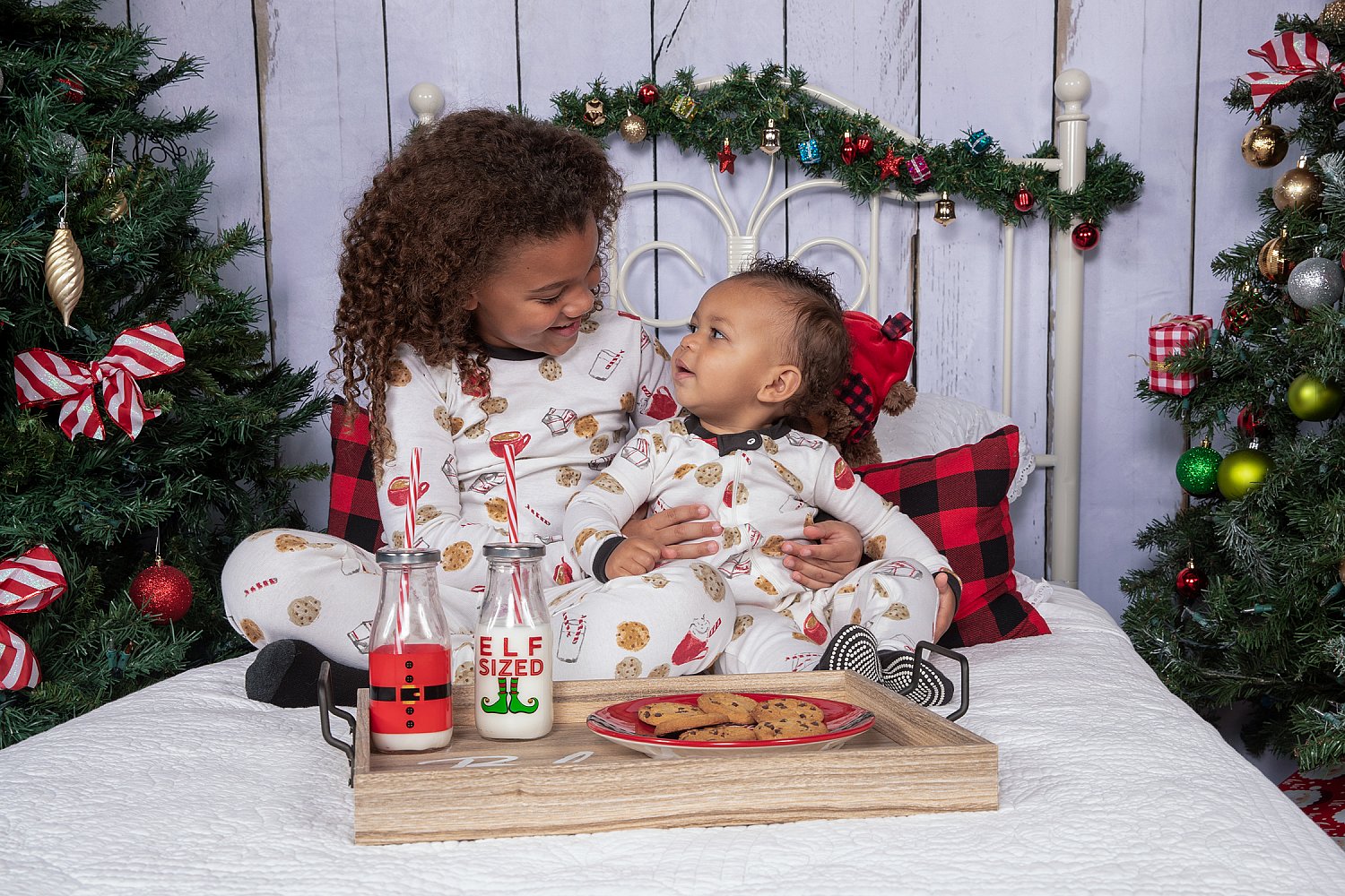 Milk & Cookies Mini Session 2026 | _SAP0046.jpg