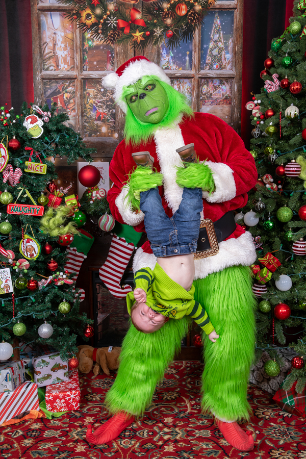 Who Stole Christmas Mini Session 2026 | SAP_2004.jpg