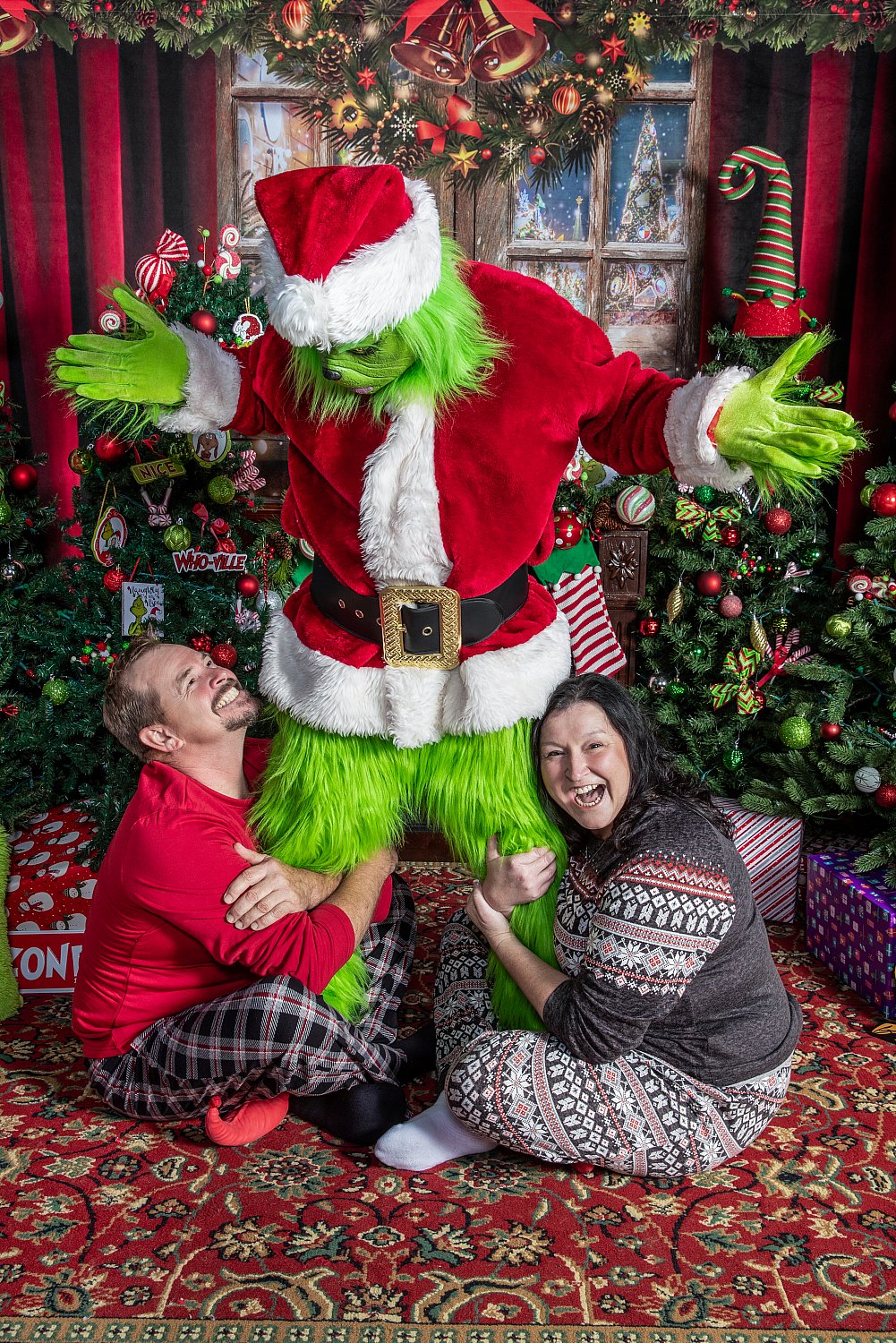 Who Stole Christmas Mini Session 2026 | _SAP9570.JPG