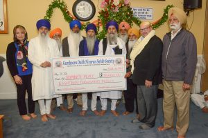 group photo_sahibzaade cheque presentation_2017