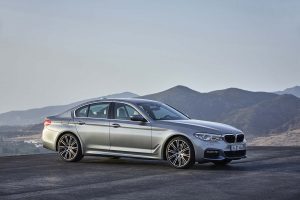 2017-BMW-540i PIC 1