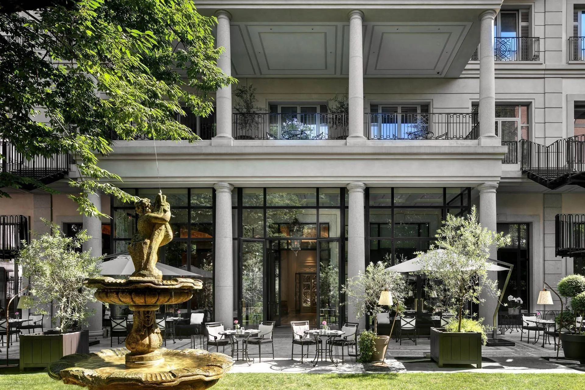 Palazzo Parigi Milan