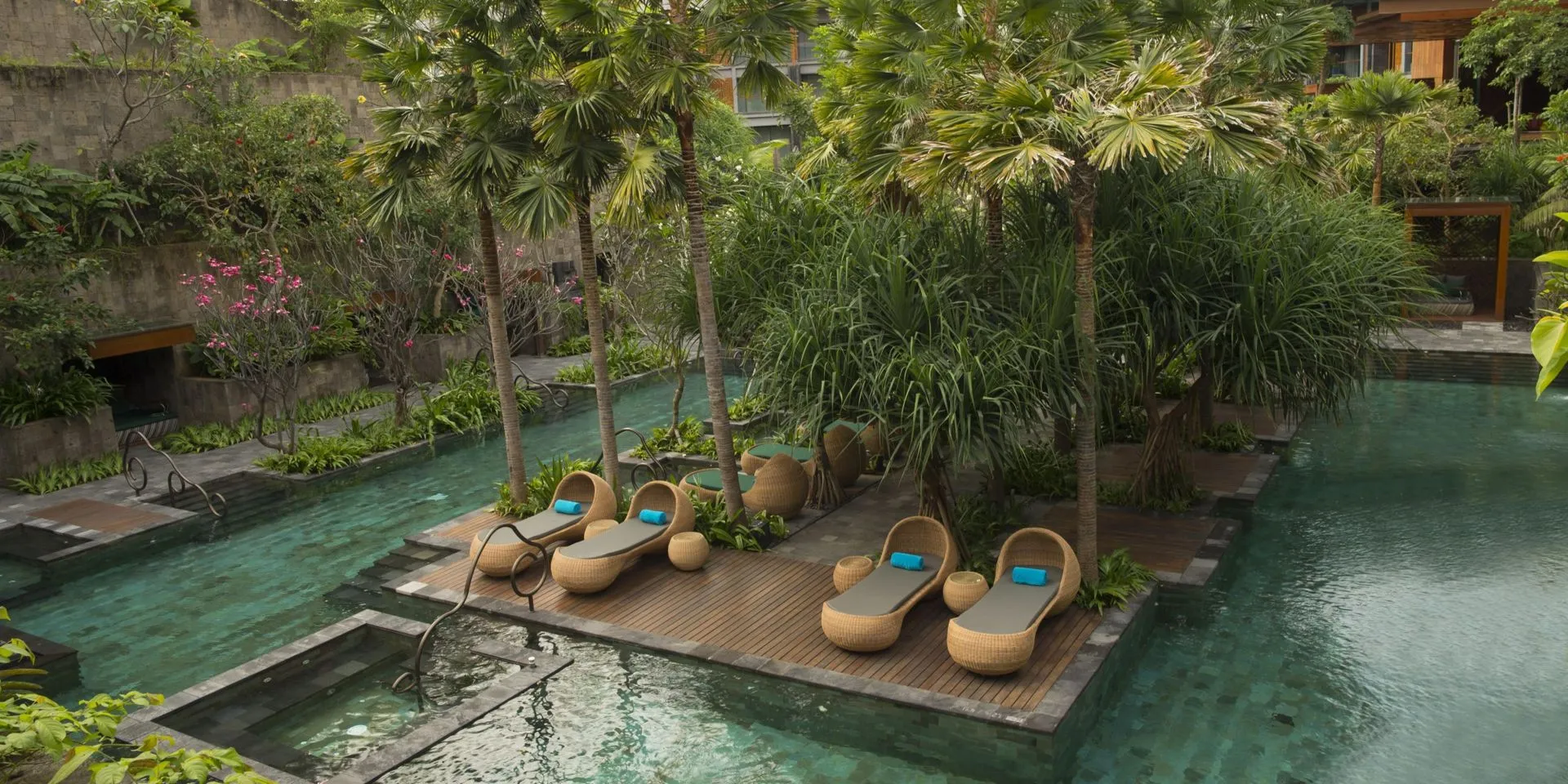 Indigo Bali Seminyak Beach