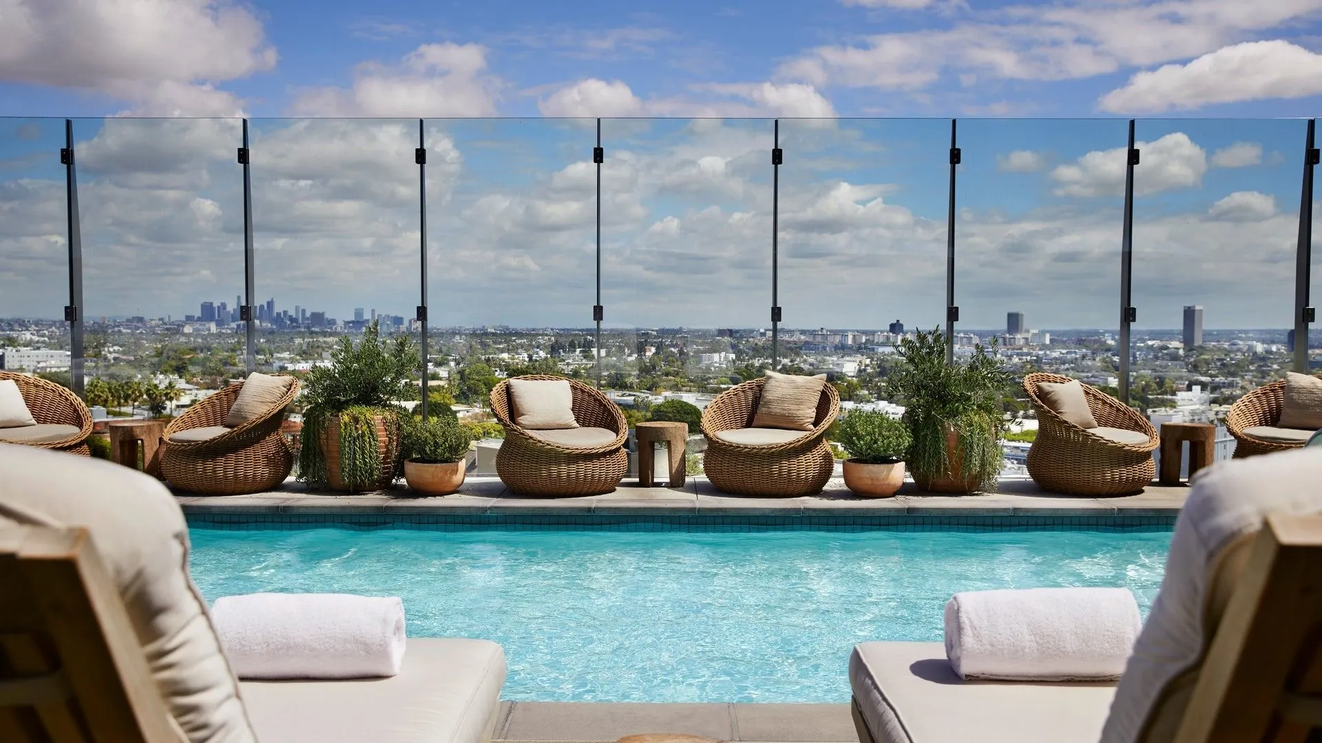 西好萊塢 1 酒店