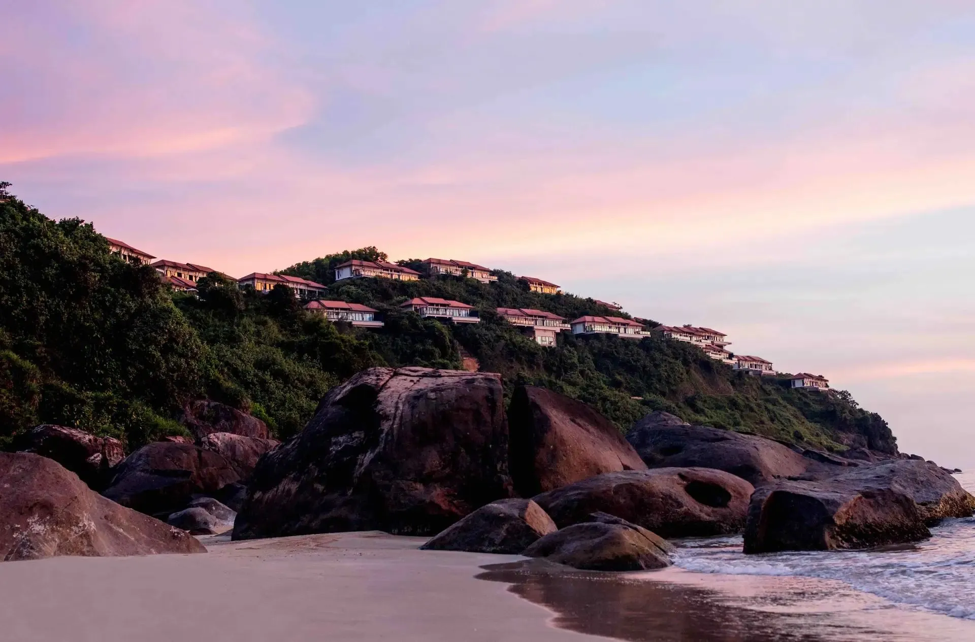 Banyan Tree Lang Co Vietnam