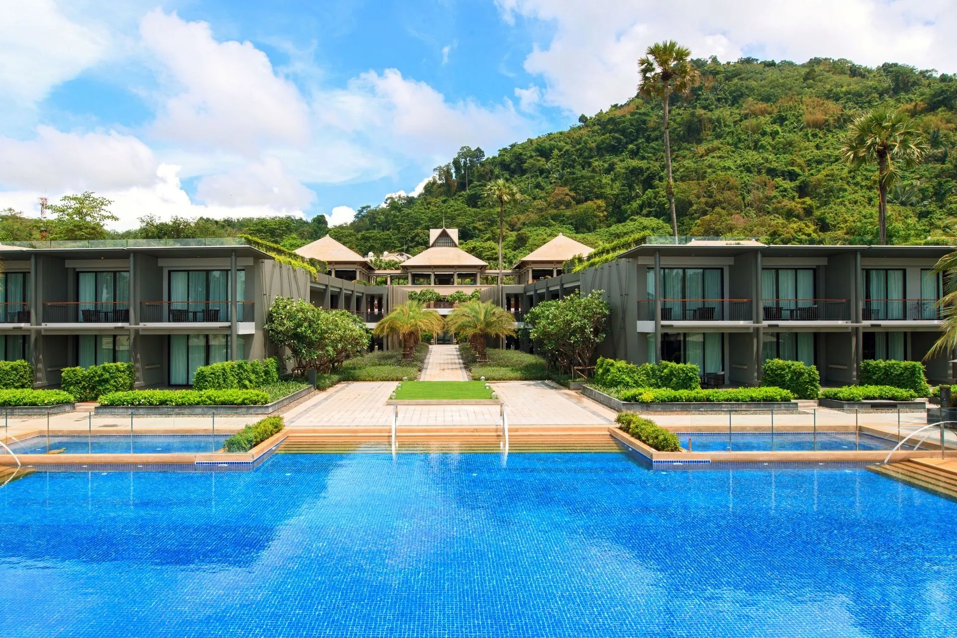 Phuket Marriott Nai Yang Beach