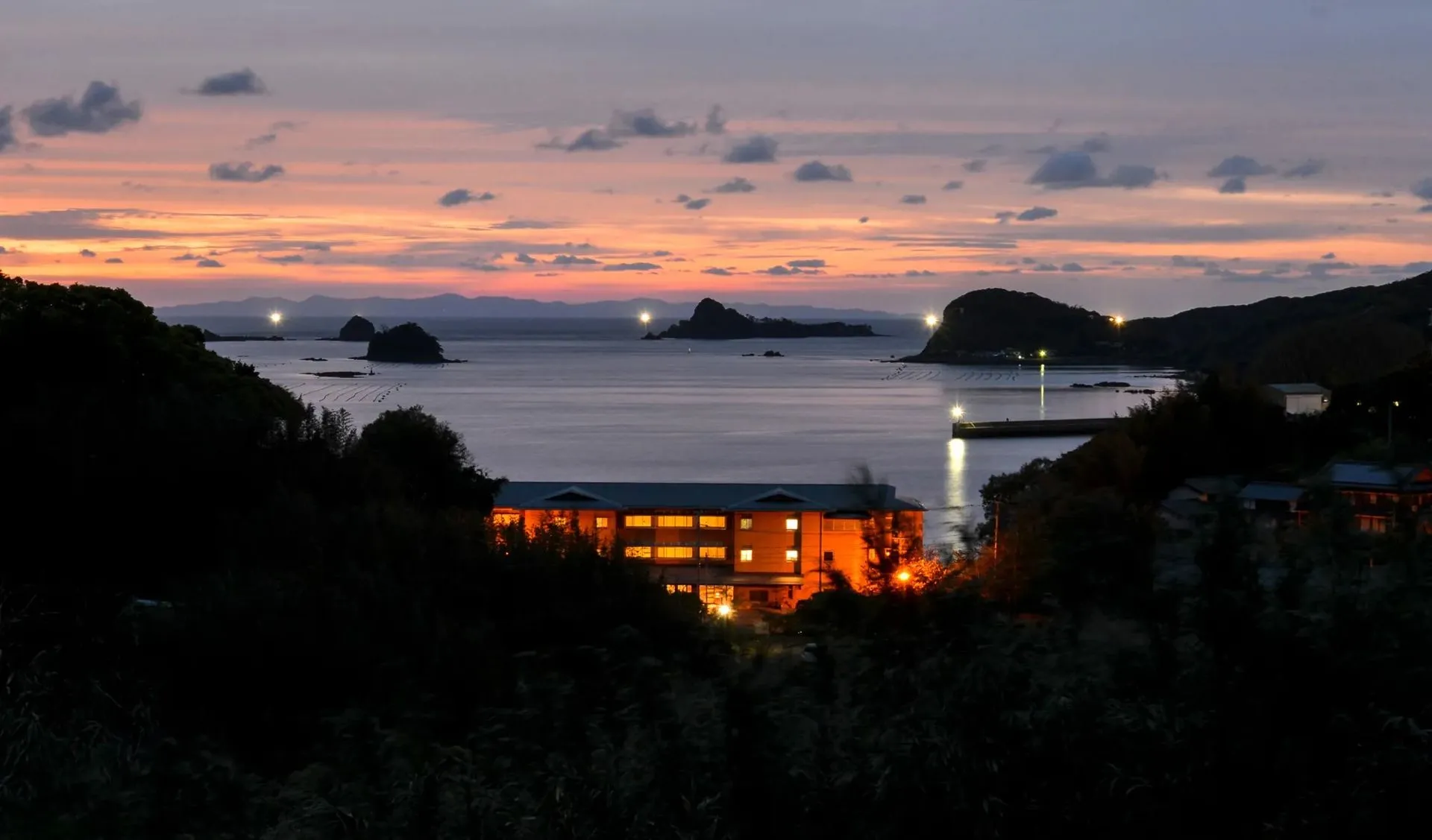 Iki Retreat Kairi Murakami by Onko Chishin