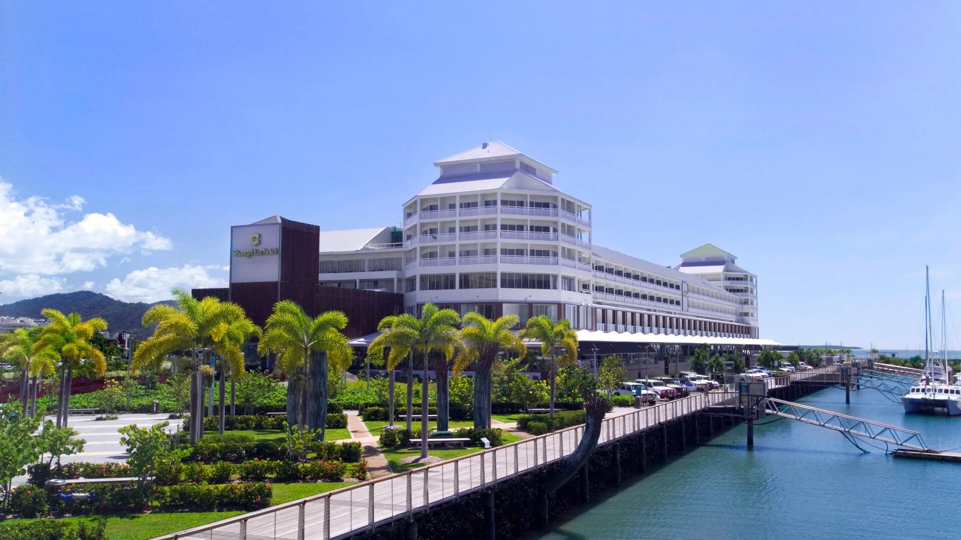 Shangri-La Marina Cairns