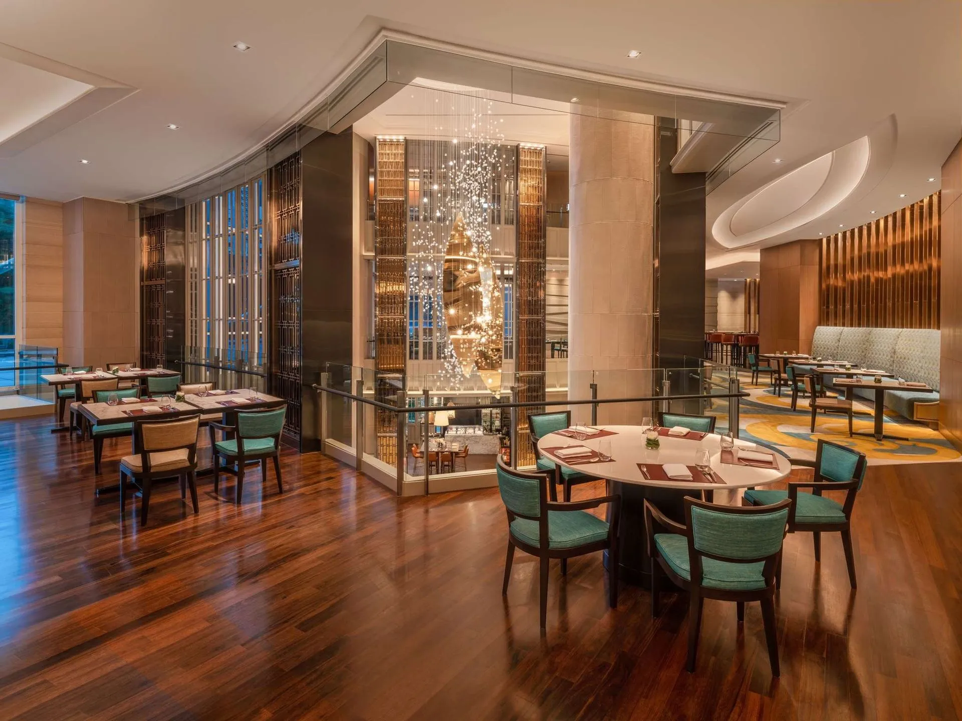 曼谷素坤逸索菲特酒店