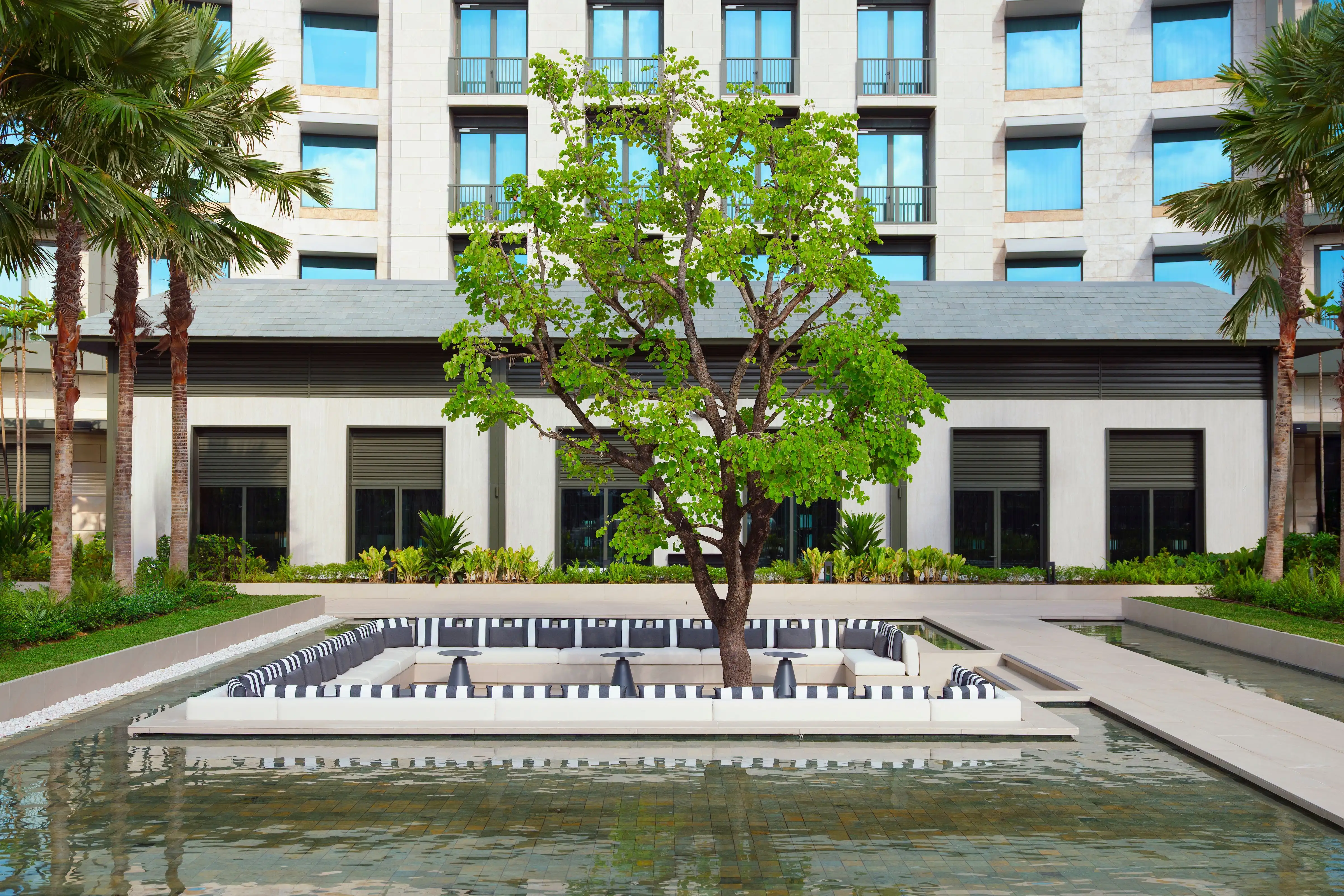 The Laurus Luxury Collection Singapore