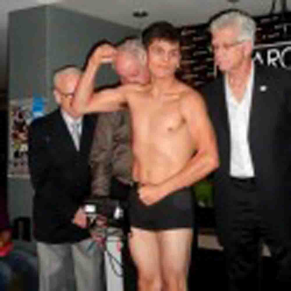 Iván-Cano-en-la-báscula-001