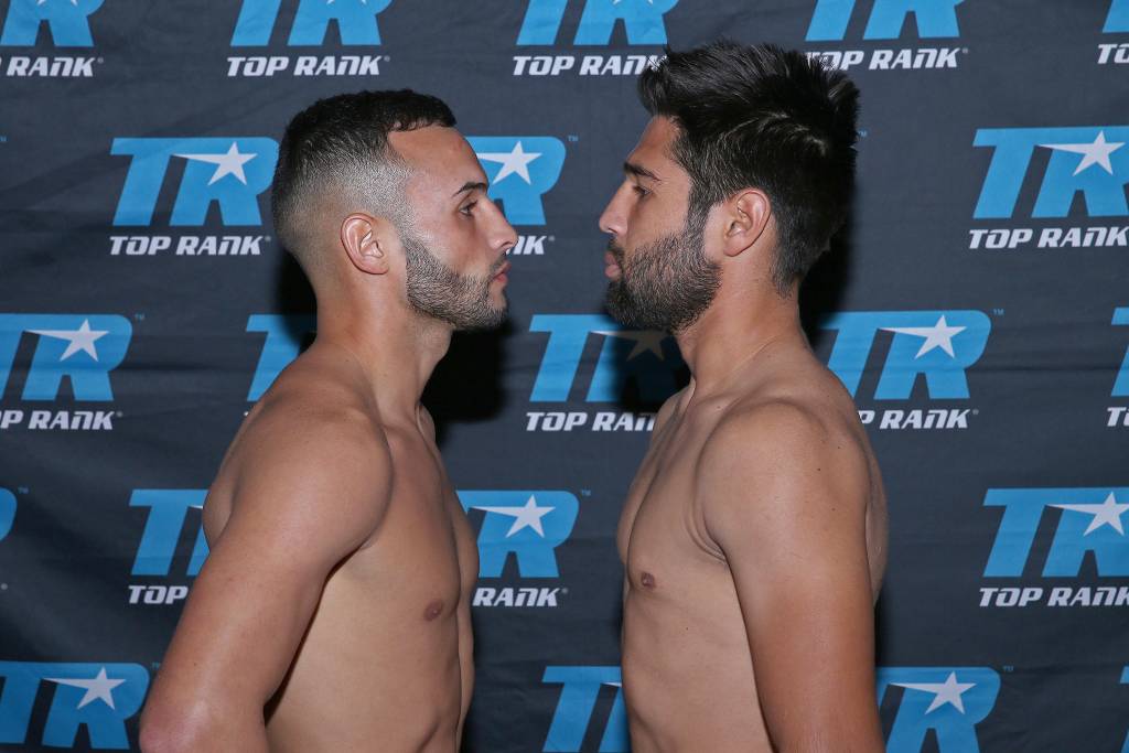 Christopher Díaz 128.6 lbs - vs. - Fernando Vargas 126 lbs