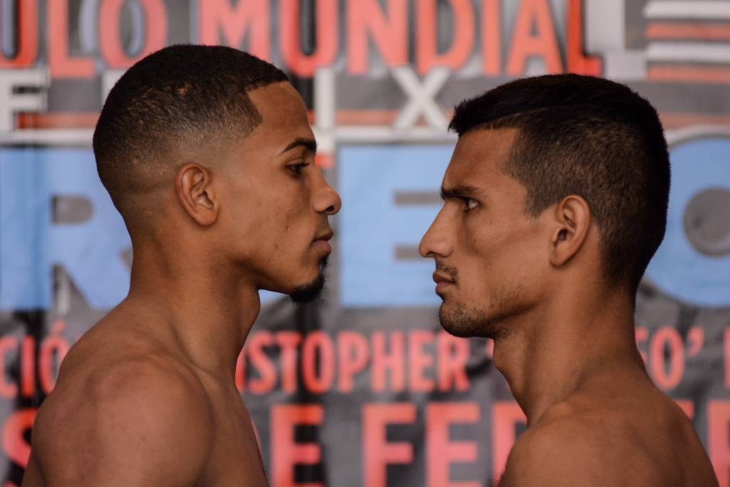 Félix Verdejo 135 lbs - vs. - Oliver Flores 134 lbs
