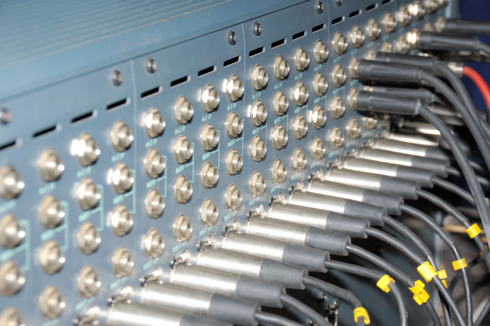 Are there specific industries or applications where WDR CCTV systems are particularly beneficial for surveillance purposes?