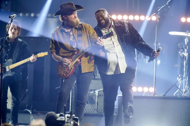 Brothers Osborne, The War and Treaty pair at 2022 CMA Awards