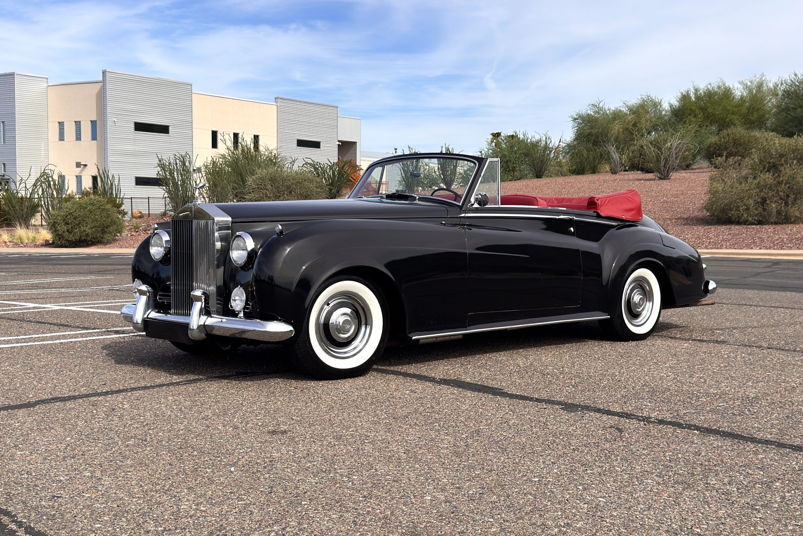 1961 Rolls-Royce Silver Cloud II H.J. Mulliner Drophead Coupe Adaptation