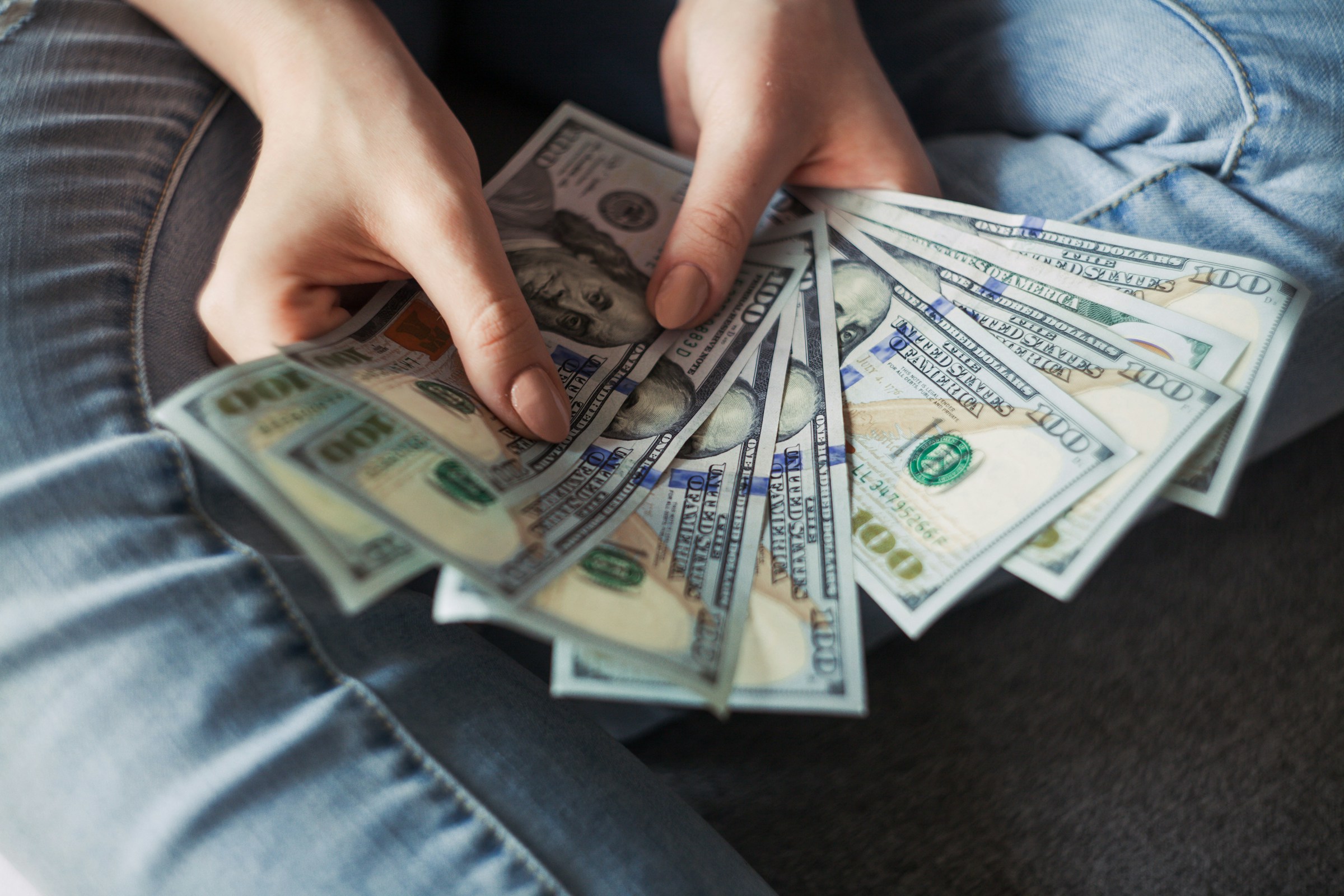 What Happens If One Spouse Controls All the Finances in a California Divorce? 1 What Happens If One Spouse Controls All the Finances in a California Divorce?