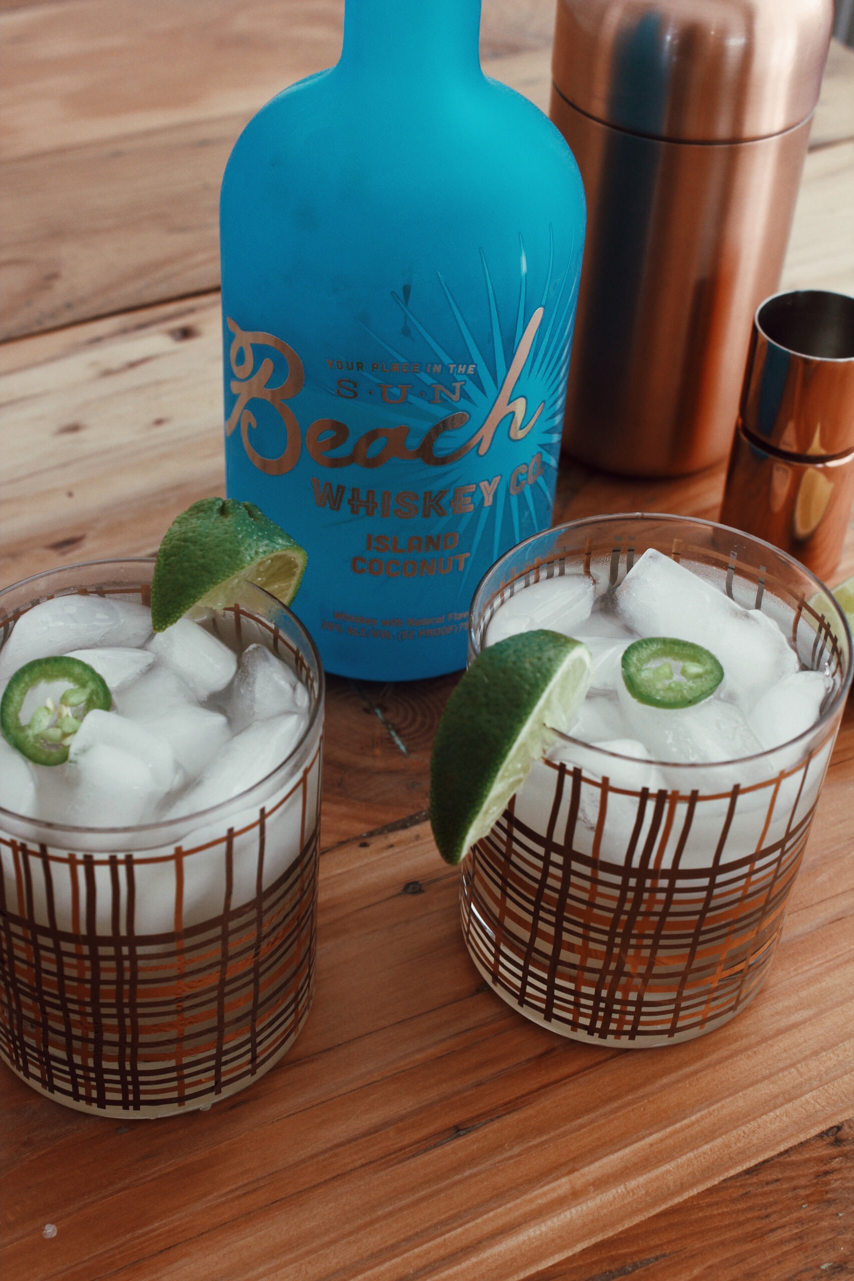 BEACH WHISKEY COCONUT COCKTAIL Sivan