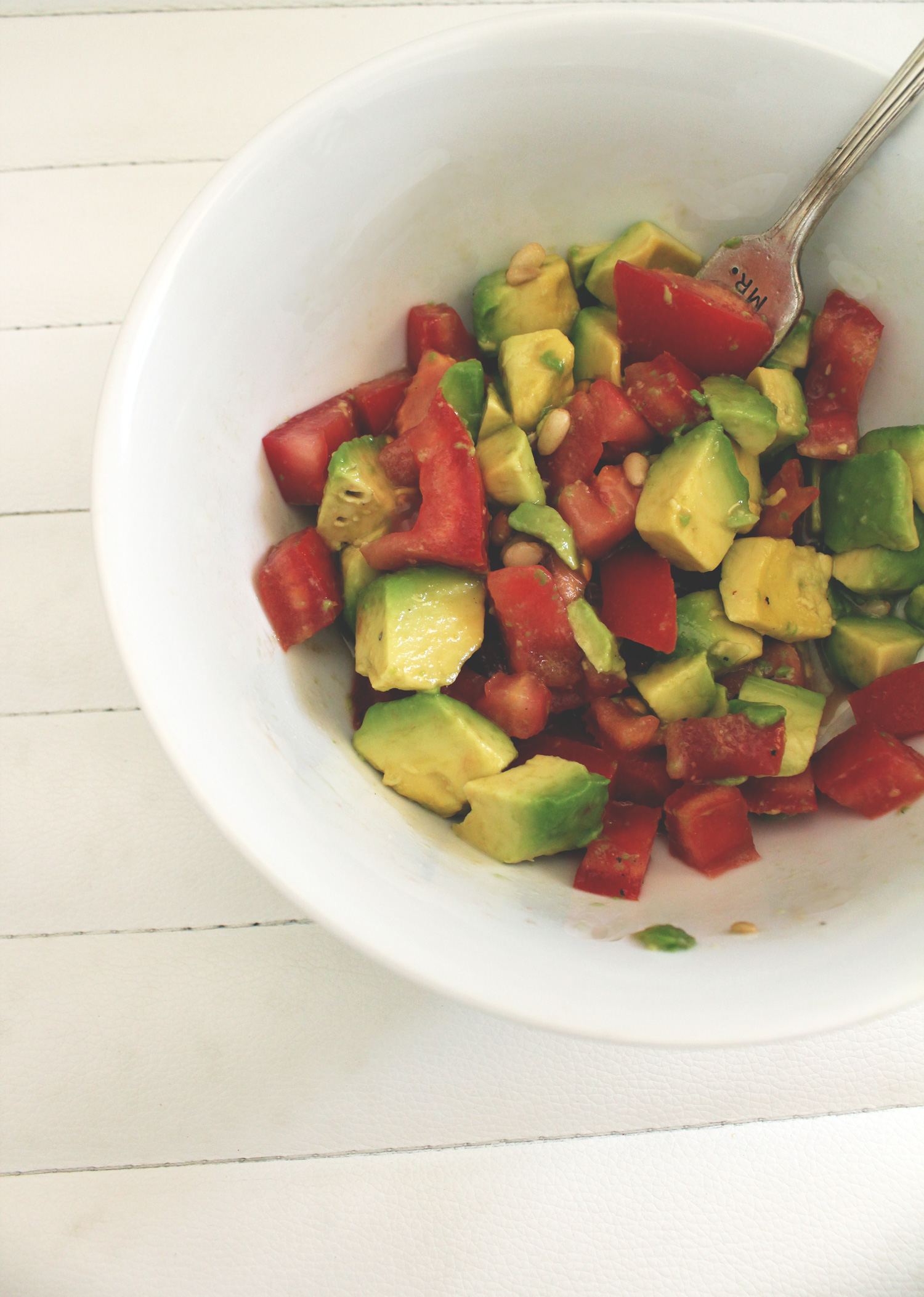 Skinny Snack: Avocado + Tomato "Salad" - Sivan