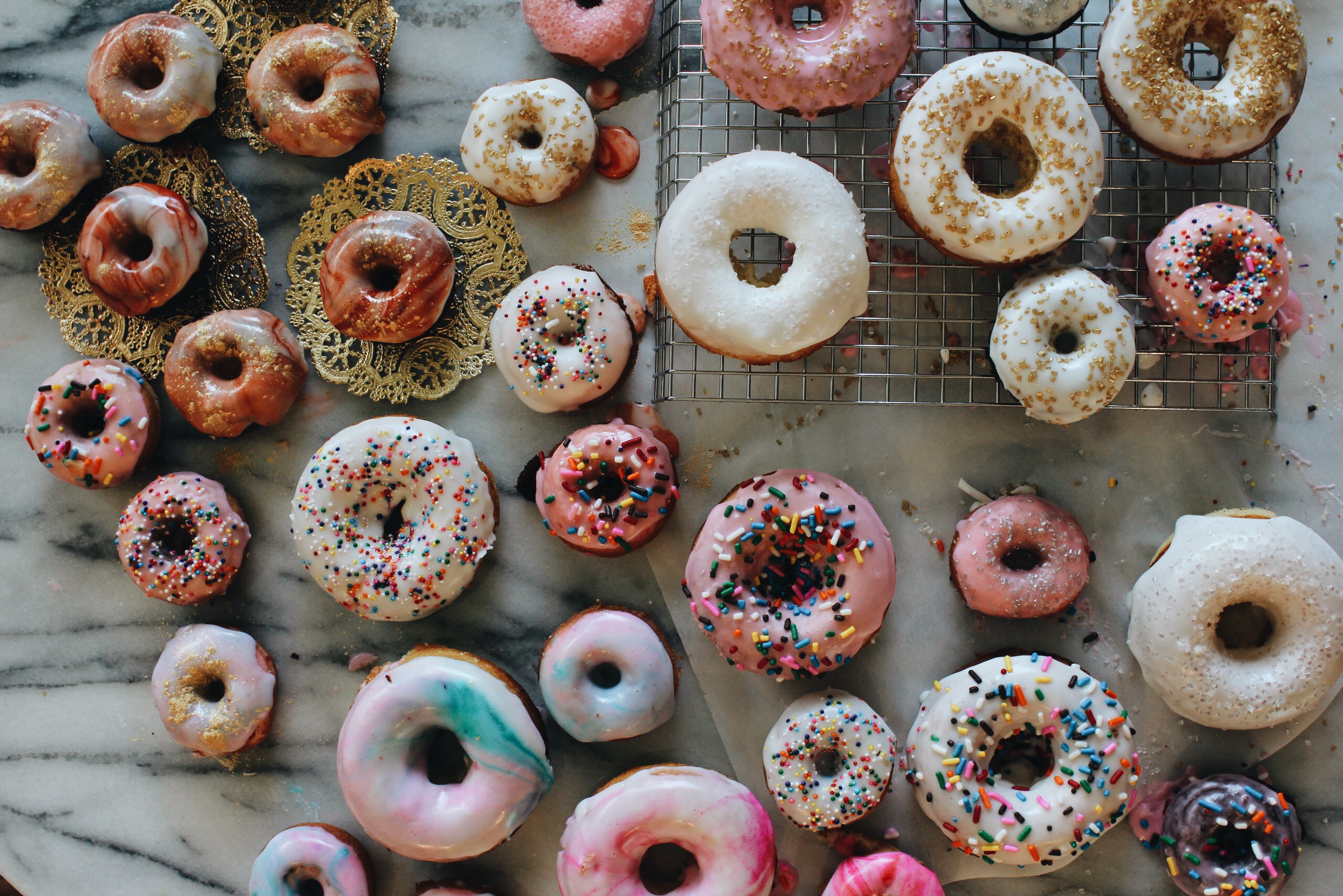 ROSÉ CAKE DONUTS - Sivan