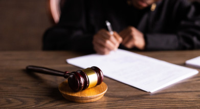 Retaining, Preparing, and Working With Expert Witnesses