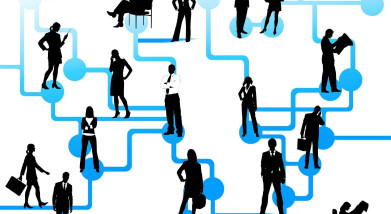 Blockchain and Smart Contract Design: Understanding DAOs