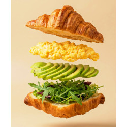 Egg avocado croissant 