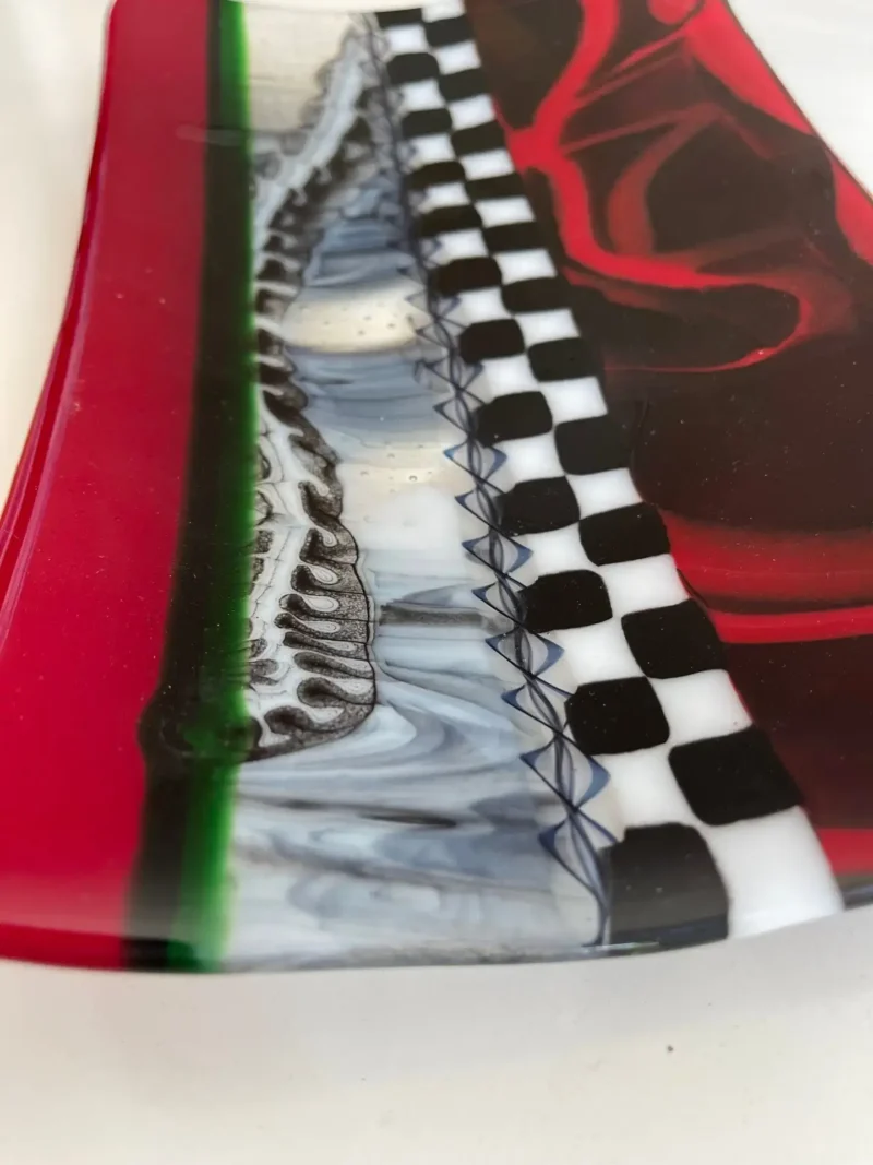 Red, Black, White and Green Tray 7" x 12" - Image 3