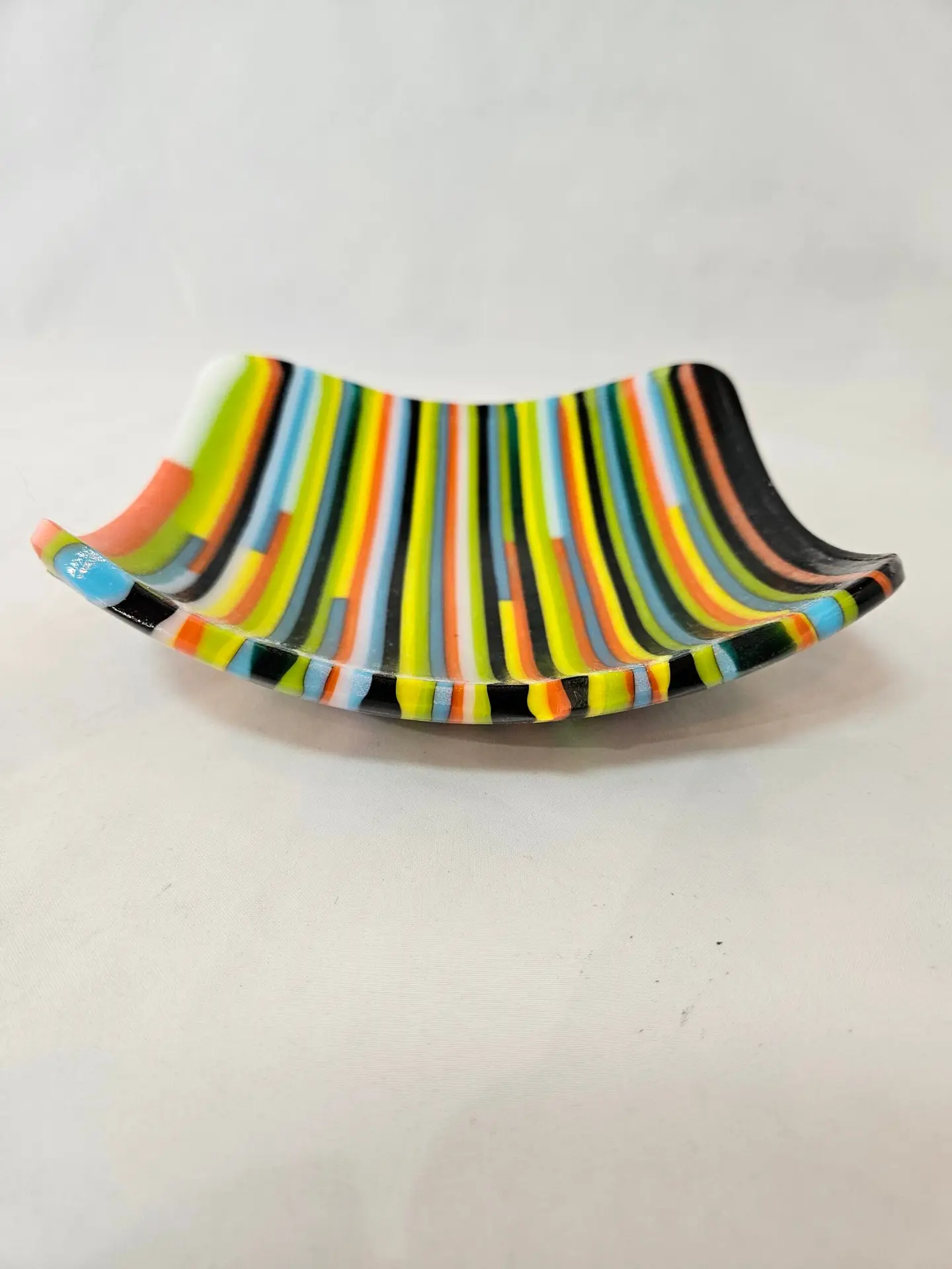 Metro Pulse Fused Glass Plate - Image 3