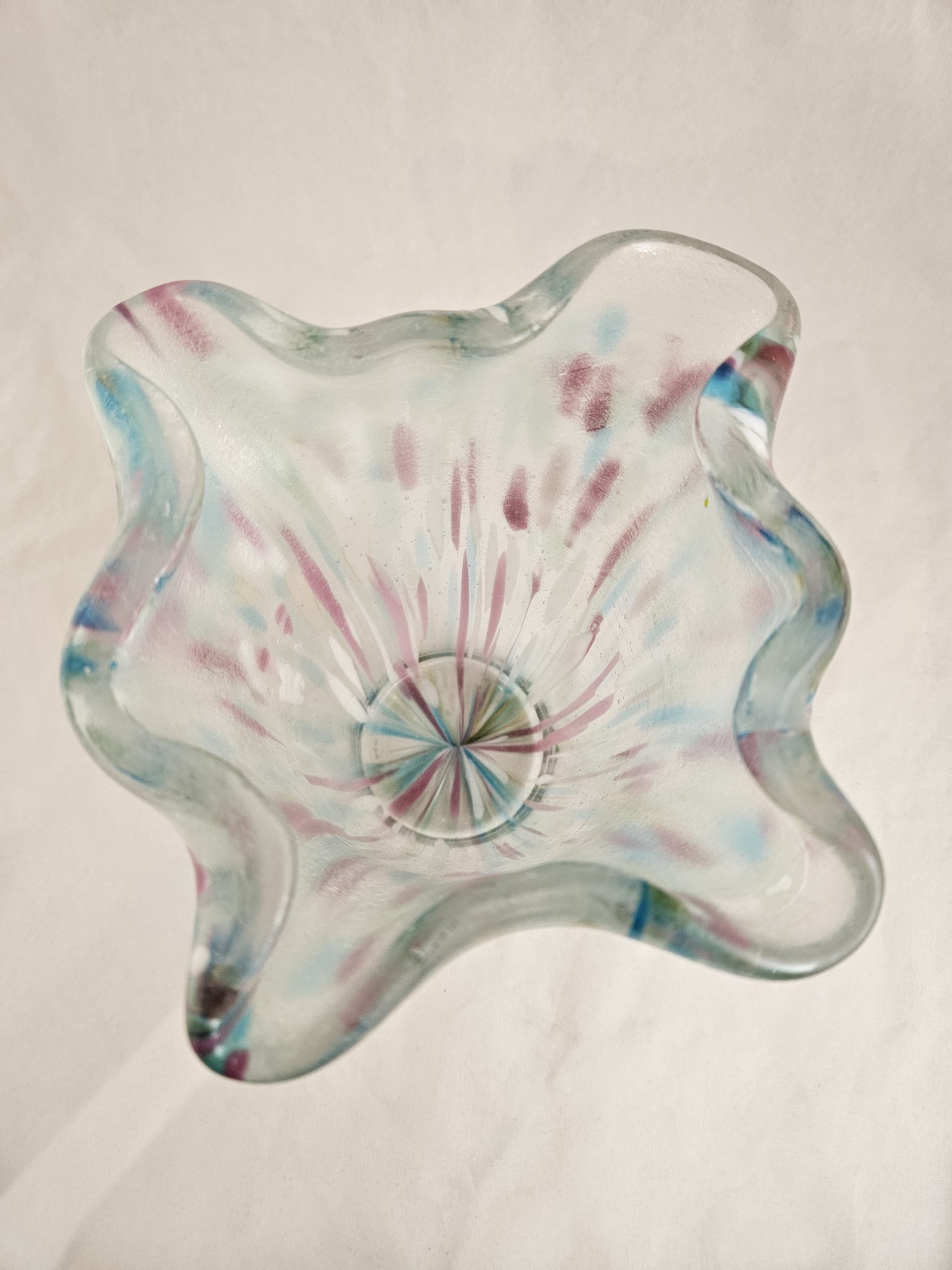Petal Lift Glass Vase - Image 2