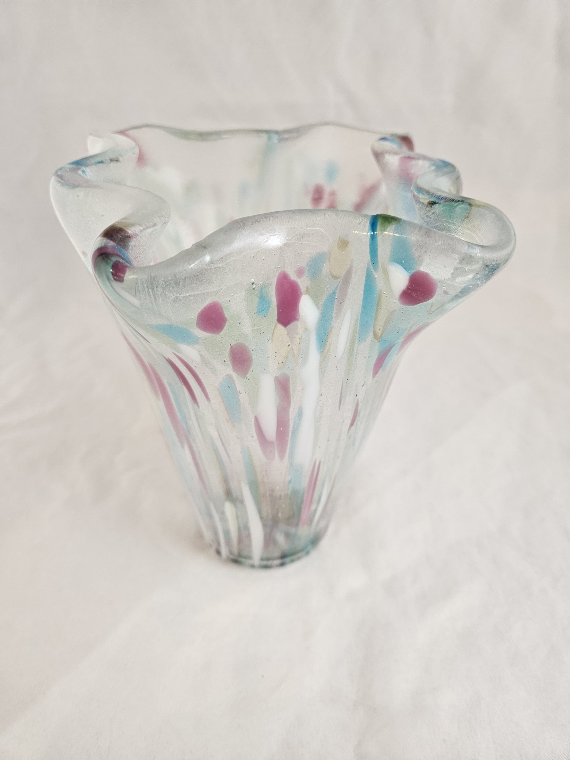 Petal Lift Glass Vase - Image 3