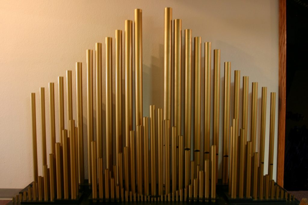 Example of an organ pipe Picture Courtesy: http://www.northwestorgan.com/