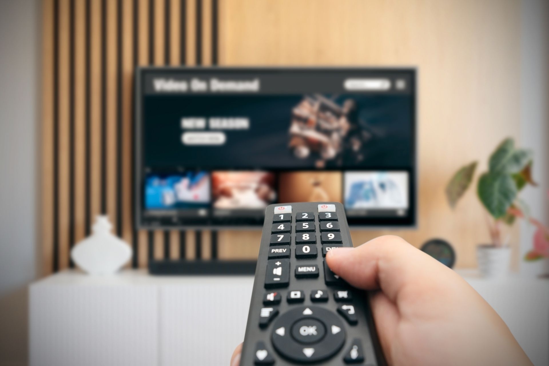 What are the key factors that businesses should consider when choosing a network service provider?