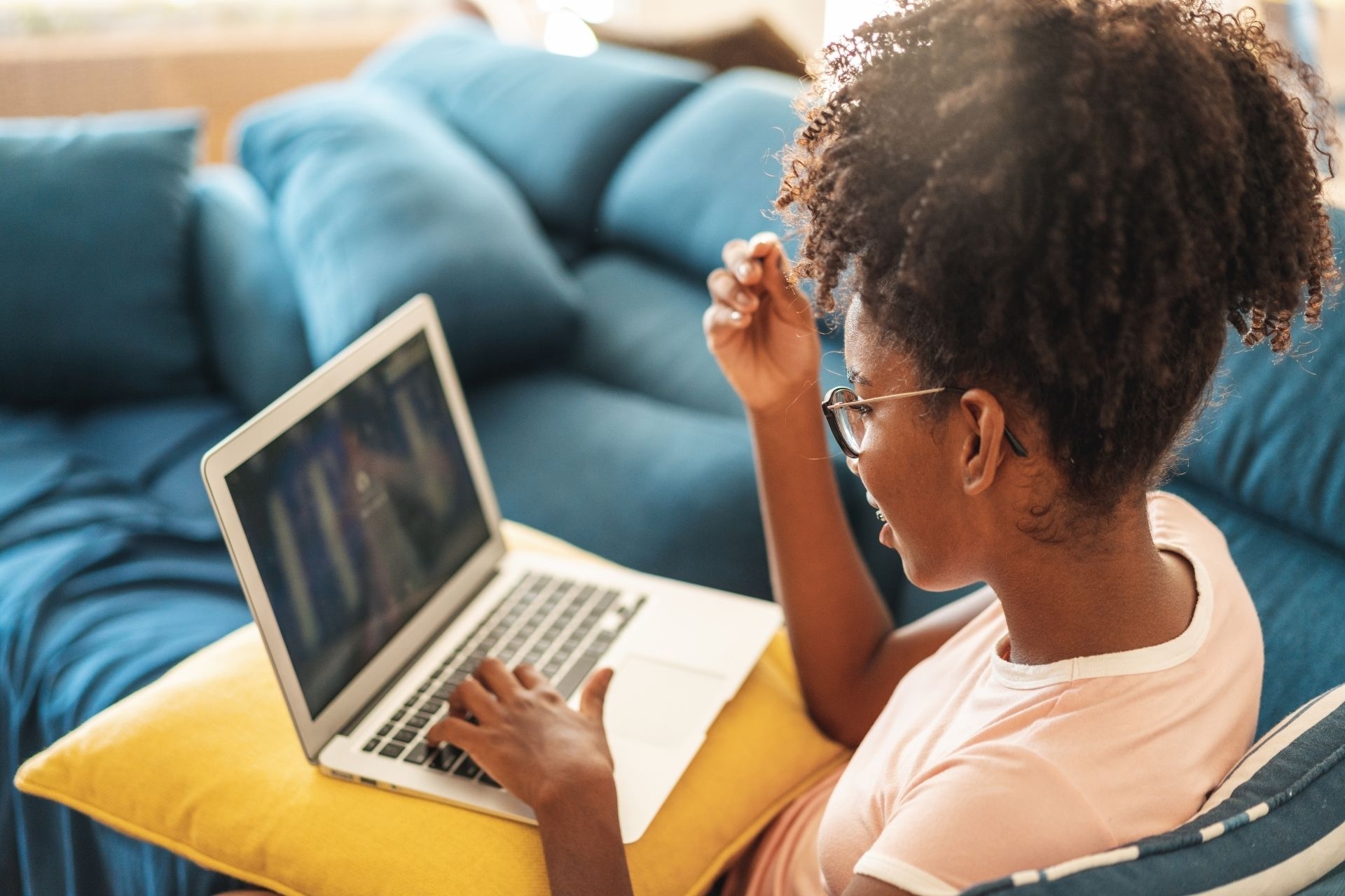 What are the potential drawbacks of private peering for smaller networks?