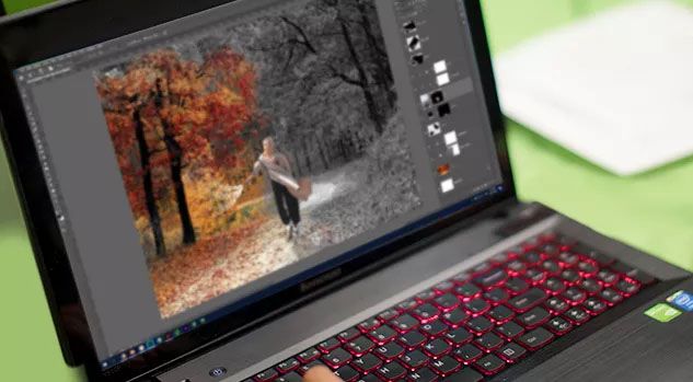 someone editing photoshop project