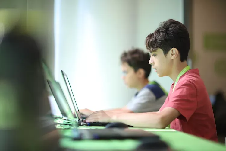 Points to discuss and questions to ask to make your next parent-teacher meeting valuable