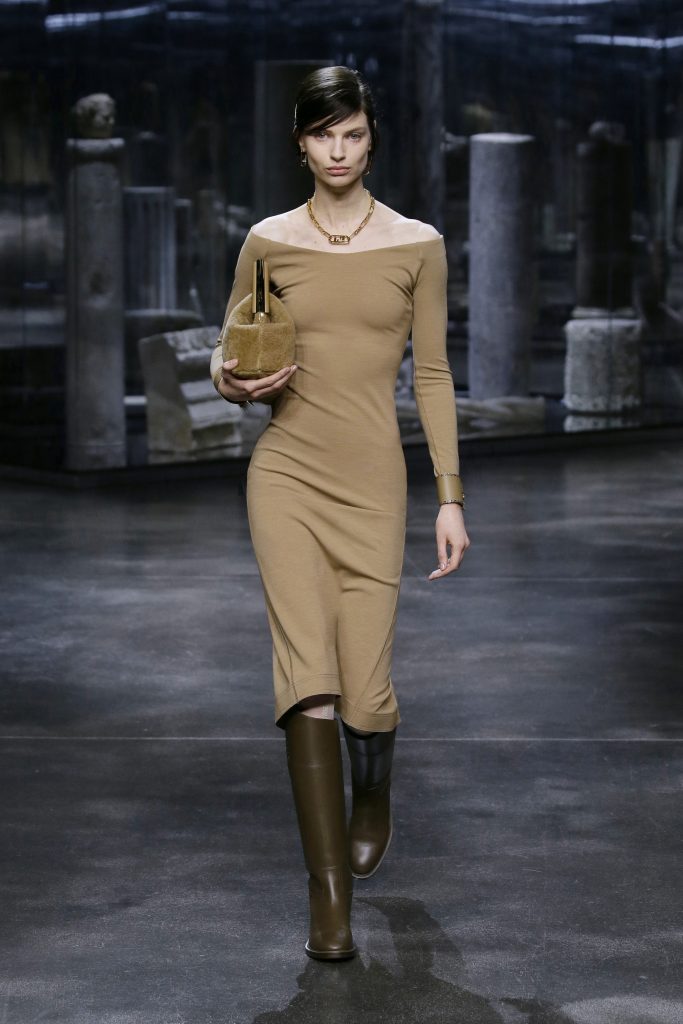 03 FENDI WOMEN FW 21 22