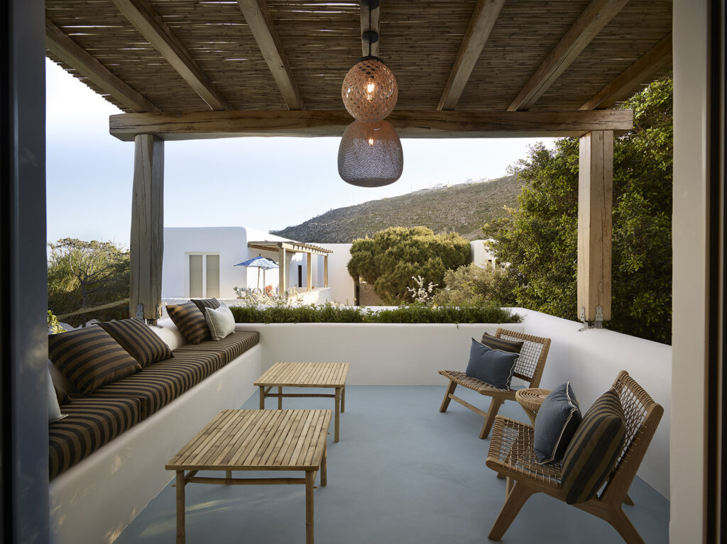 Mykonos al estilo FENDI 10 FENDI Boutique Mykonos Greece 2