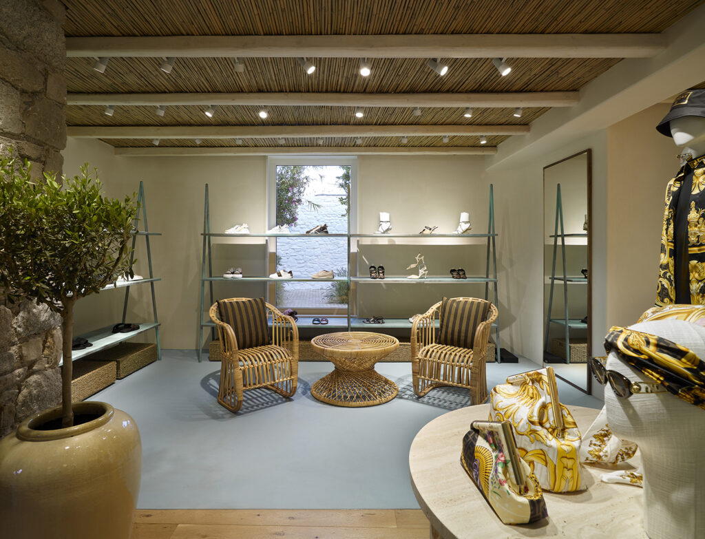 Mykonos al estilo FENDI 5 FENDI Boutique Mykonos Greece 4