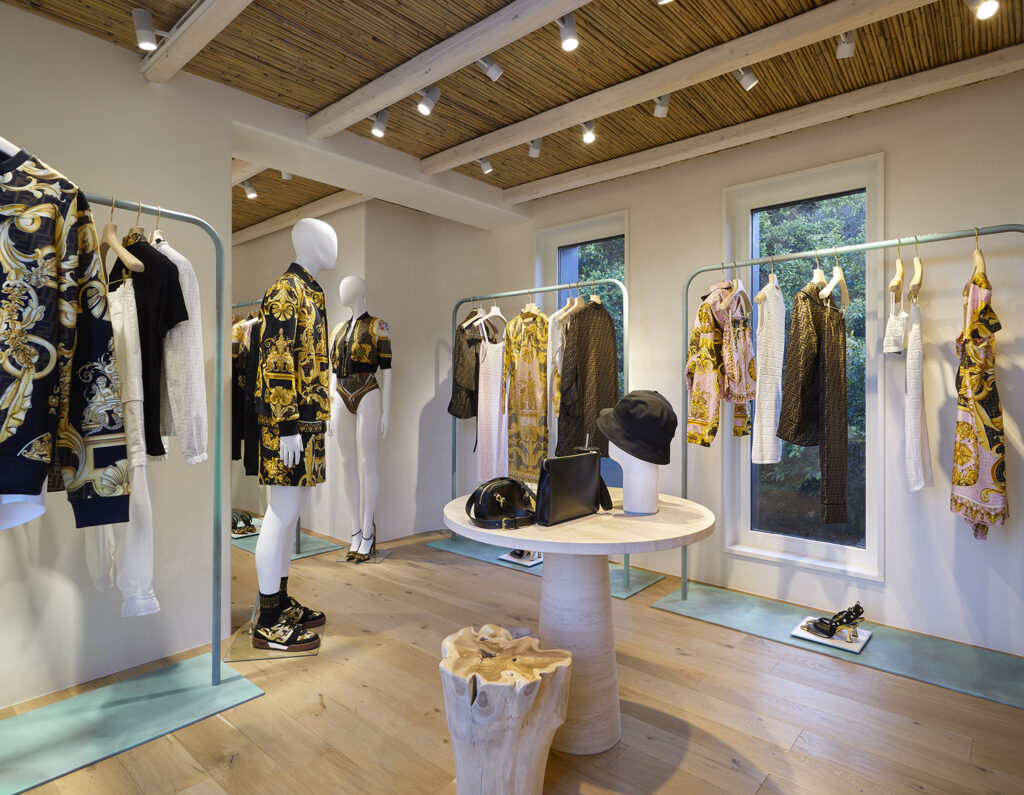 Mykonos al estilo FENDI 4 FENDI Boutique Mykonos Greece 9