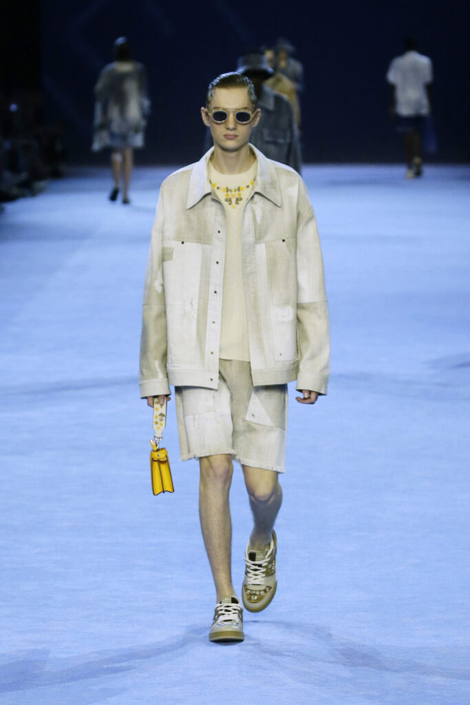La nueva Peekaboo ISeeU XCross de Fendi para tus esenciales diarios. 5 MAPLE fendi peekaboo xcross 4