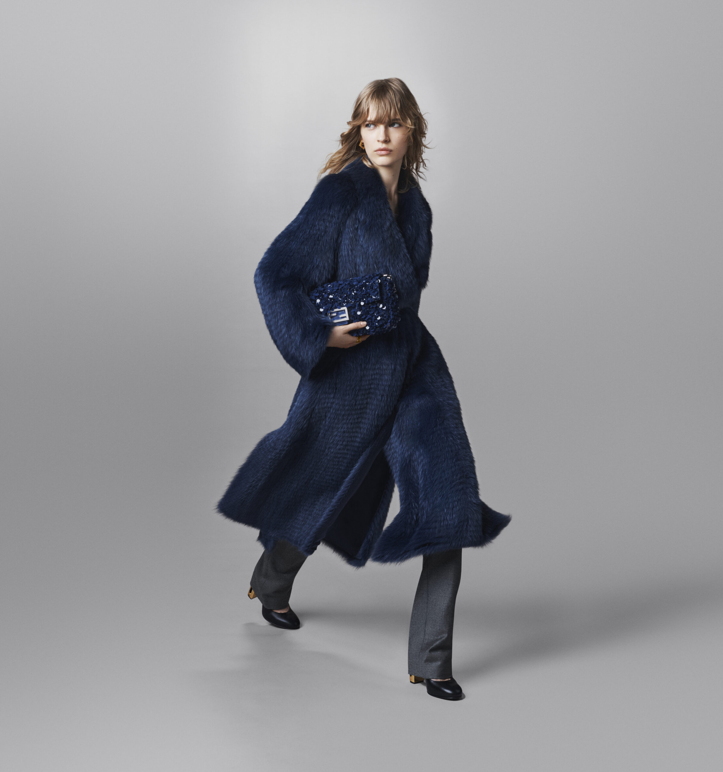 Las creaciones Featherlike de Fendi. 3 MAPLE FENDI Featherlike Special Images 02 scaled