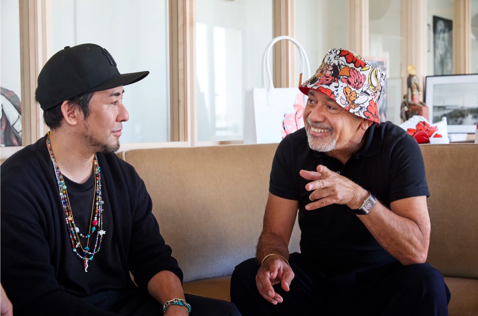 Christian Louboutin colabora con el artista Japonés Shun Sudo. 2 MAPLE LOUBOUTIN SHUN SUDO 9