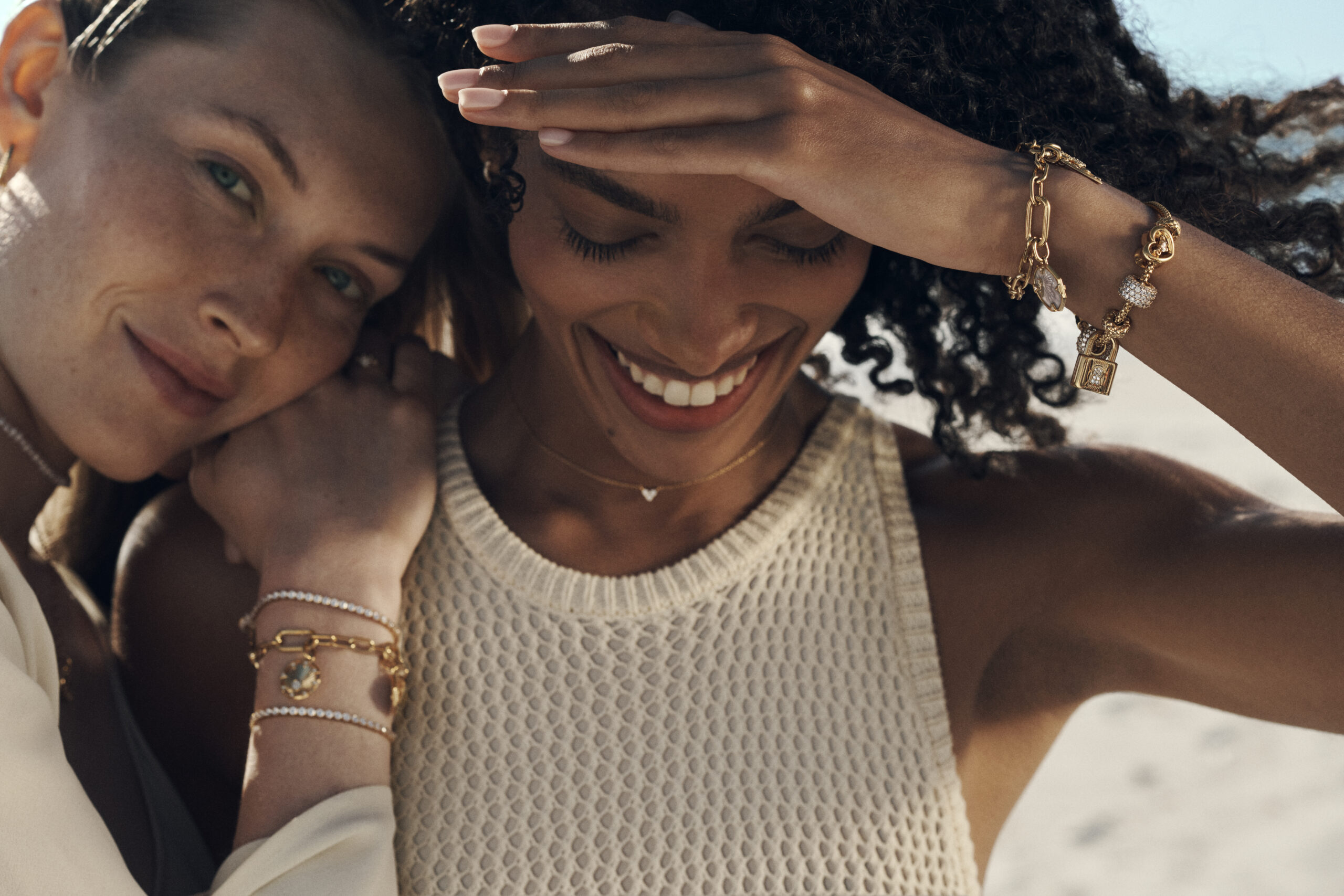 Descubre la nueva colección: Pandora Essence. 2 MAPLE PANDORA ESSENCE 19 scaled