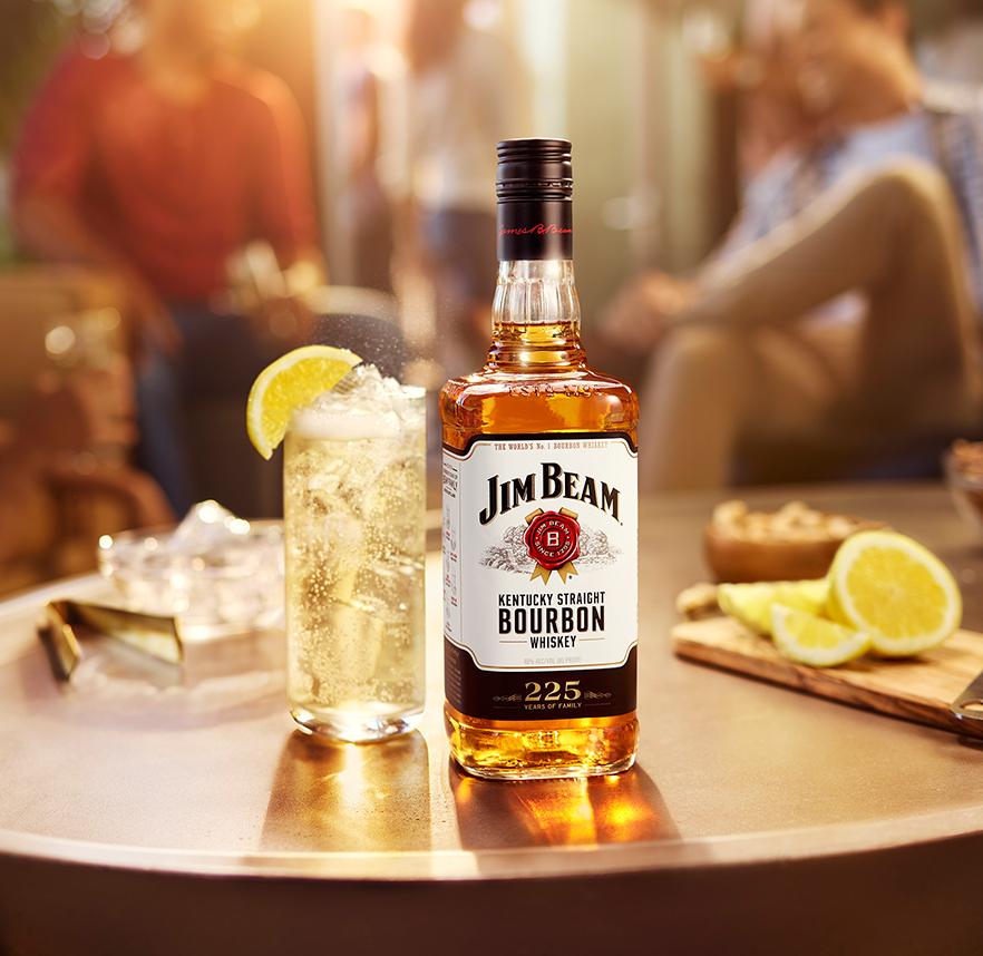 Jim Beam trae la playlist pefecta para brindar este verano. 7 MAPLE JIM BEAN 6