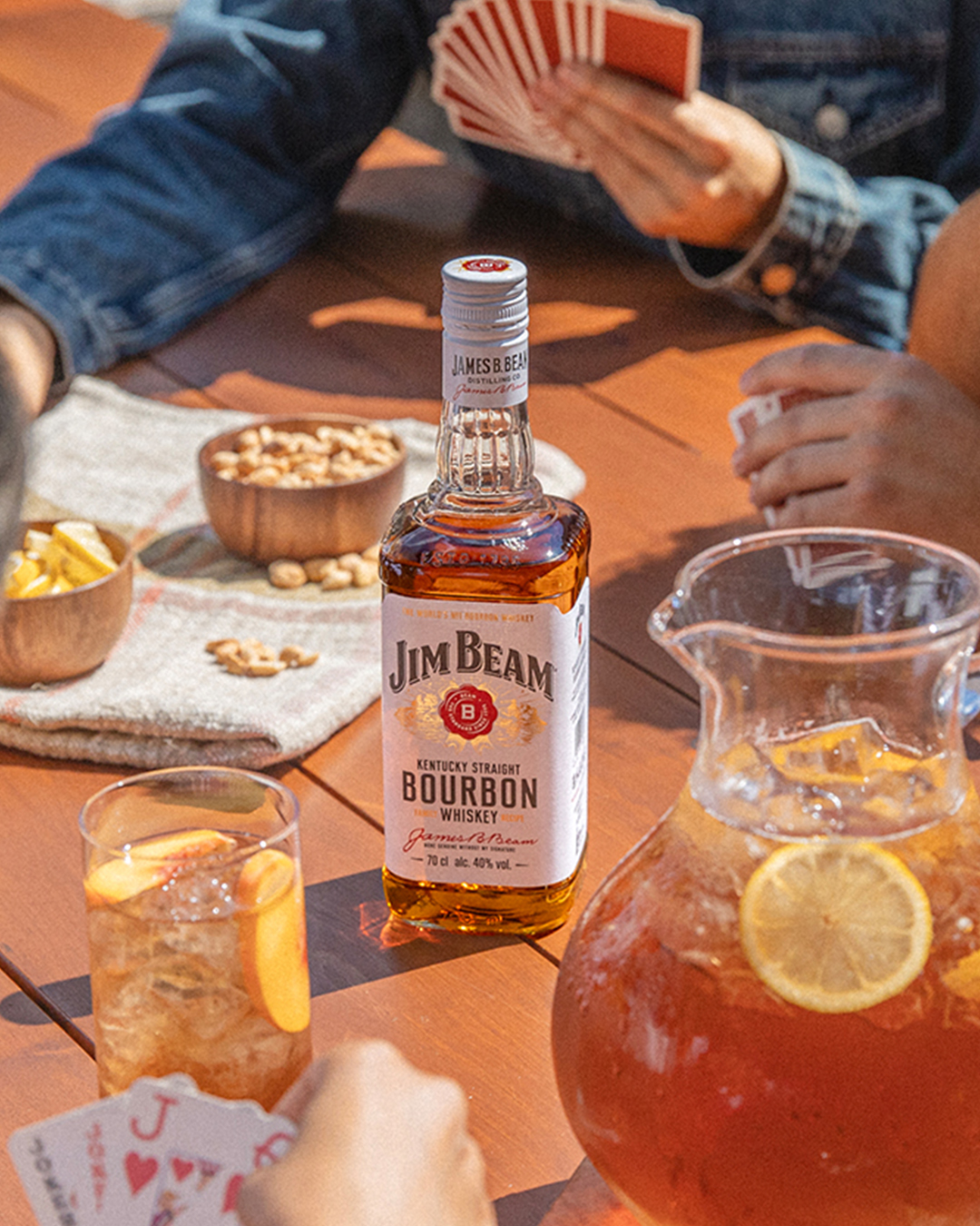 Jim Beam trae la playlist pefecta para brindar este verano. 5 MAPLE JIM BEAN SUMMER 3