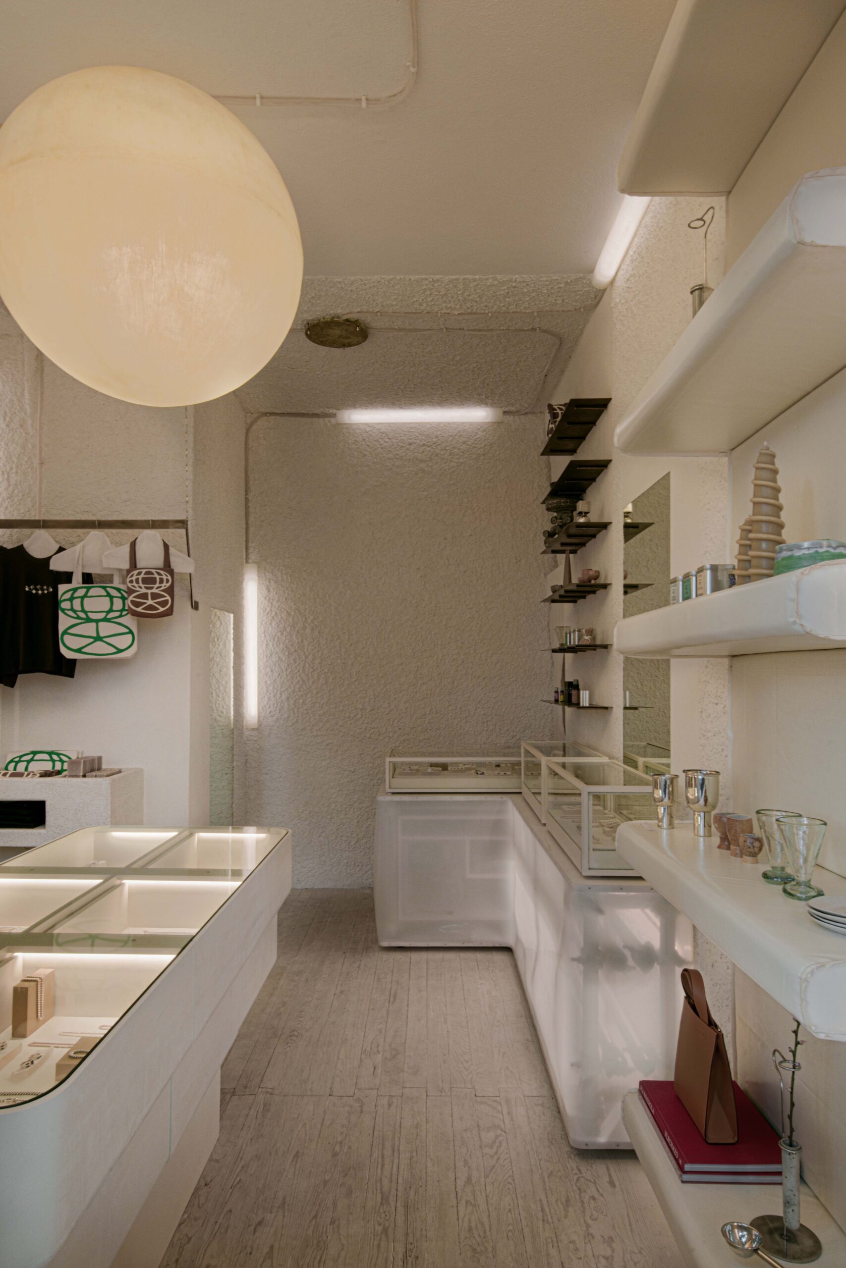 MVNDO VARON abre sus puertas en Ciudad de México. 3 MAPLE MVNDO VARON 10 scaled