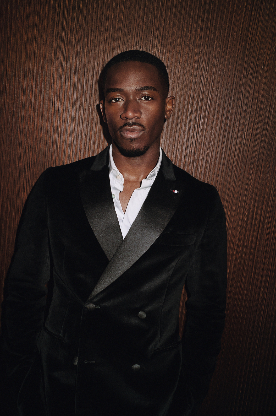 Tommy Hilfiger se une a Sofia Richie y Damson Idris para su campaña navideña. 5 MAPLE Tommy Hilfiger Holiday 24 Damson Idris II