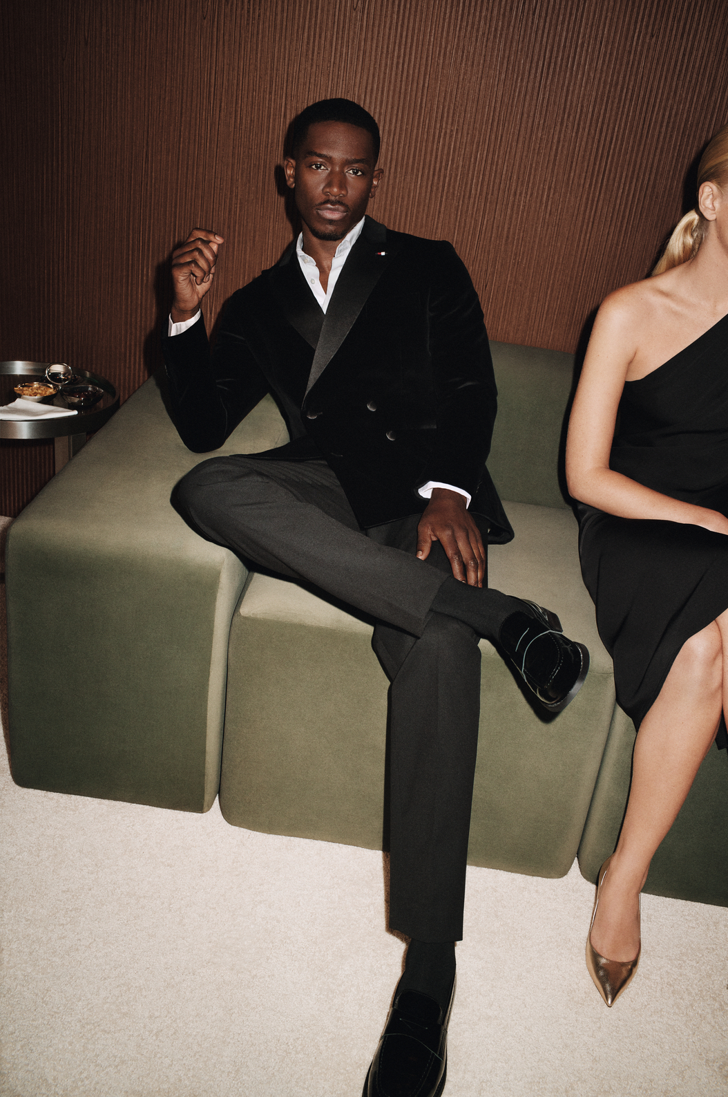 Tommy Hilfiger se une a Sofia Richie y Damson Idris para su campaña navideña. 3 MAPLE Tommy Hilfiger Holiday 24 Damson Idris