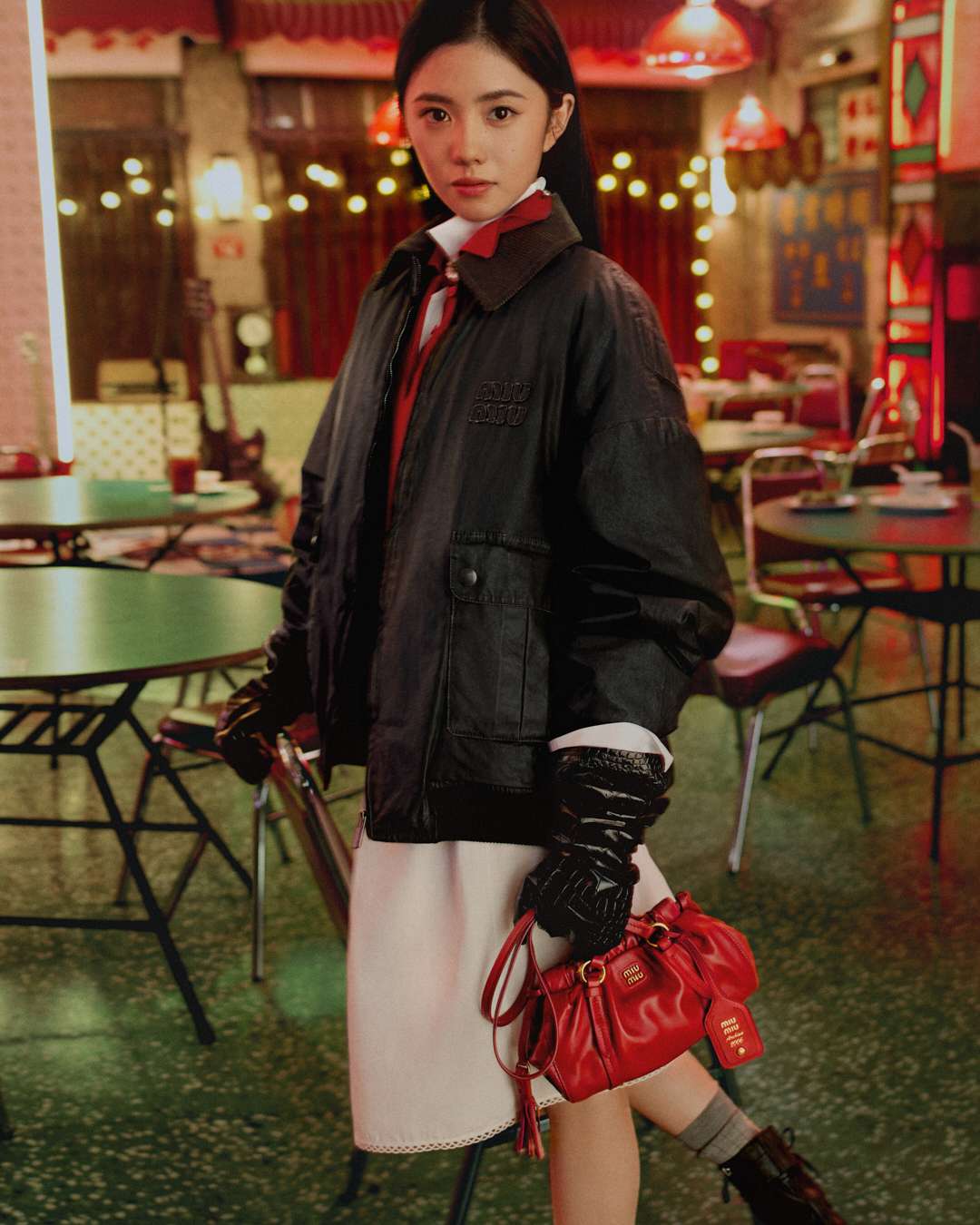 Miu Miu celebra el año nuevo Chino con el corto "The Encounter". 5 maple Miu Miu CNY 2025 ADV Campaign 16